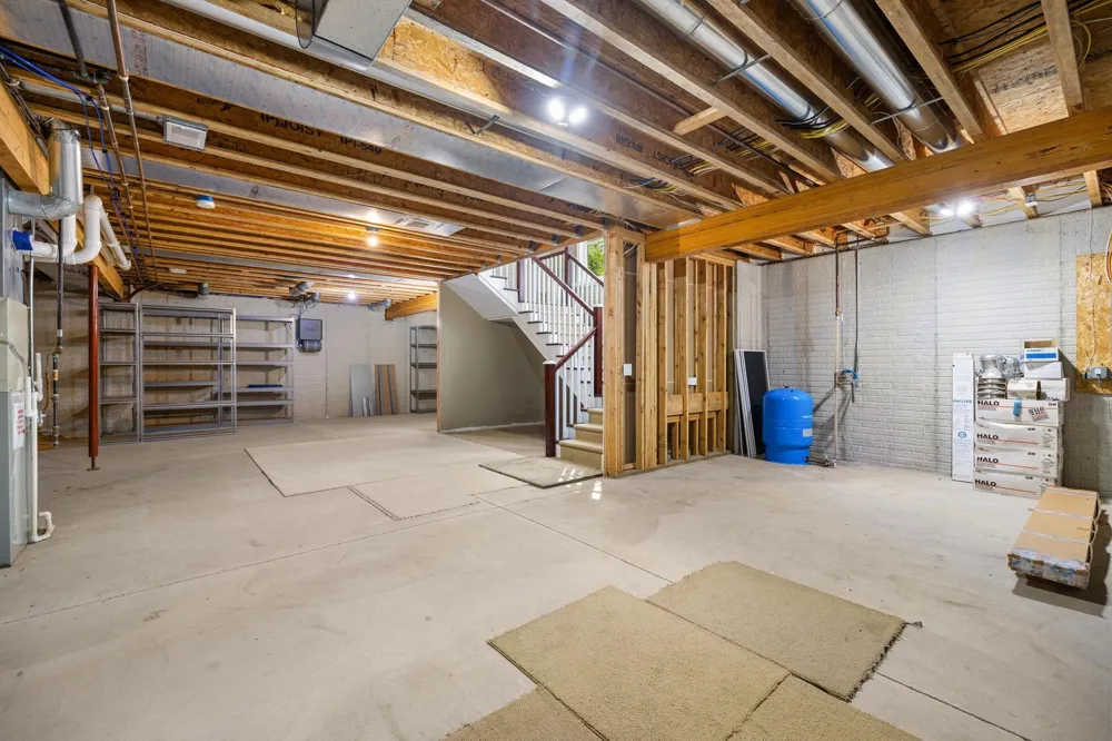 7380 Deepwater Point Acme Township, MI 49690