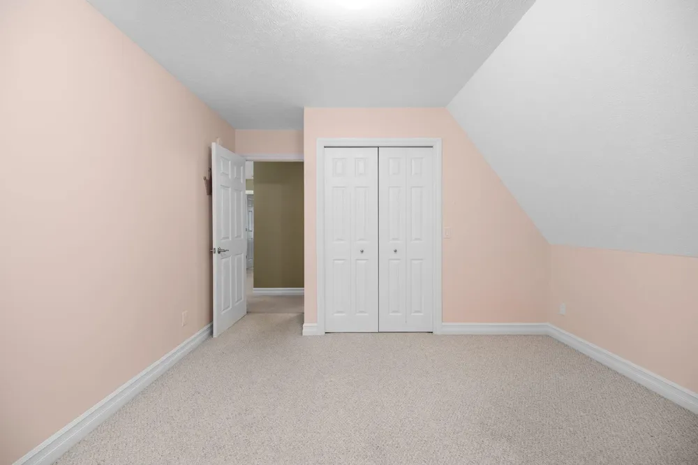 7380 Deepwater Point Acme Township, MI 49690