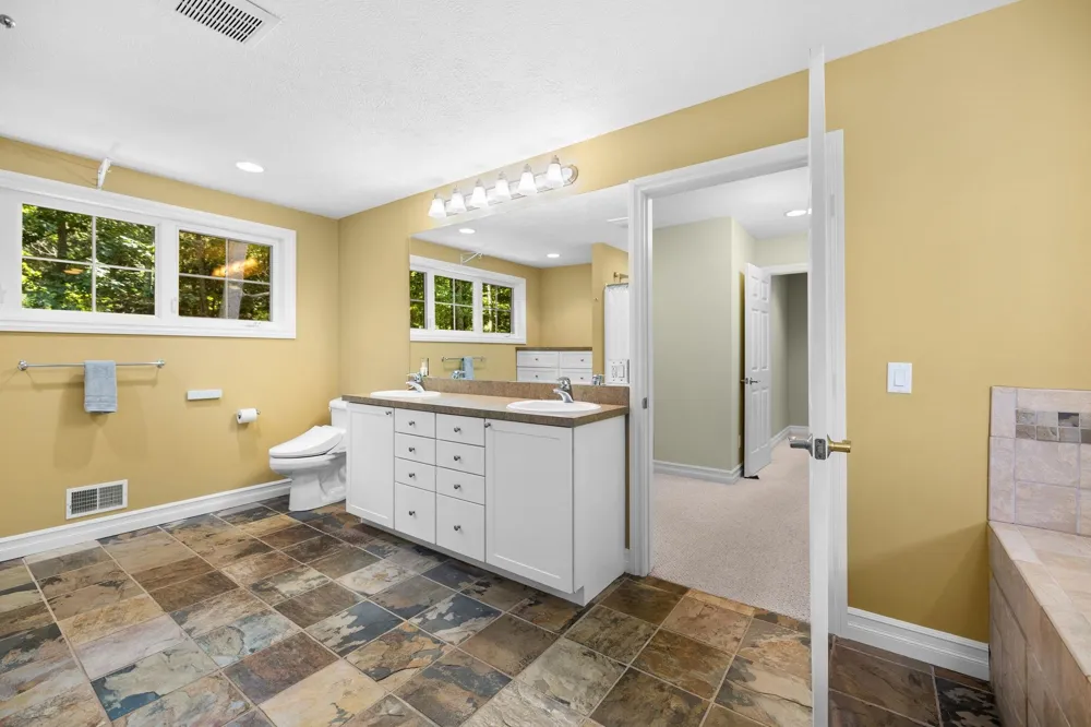 7380 Deepwater Point Acme Township, MI 49690