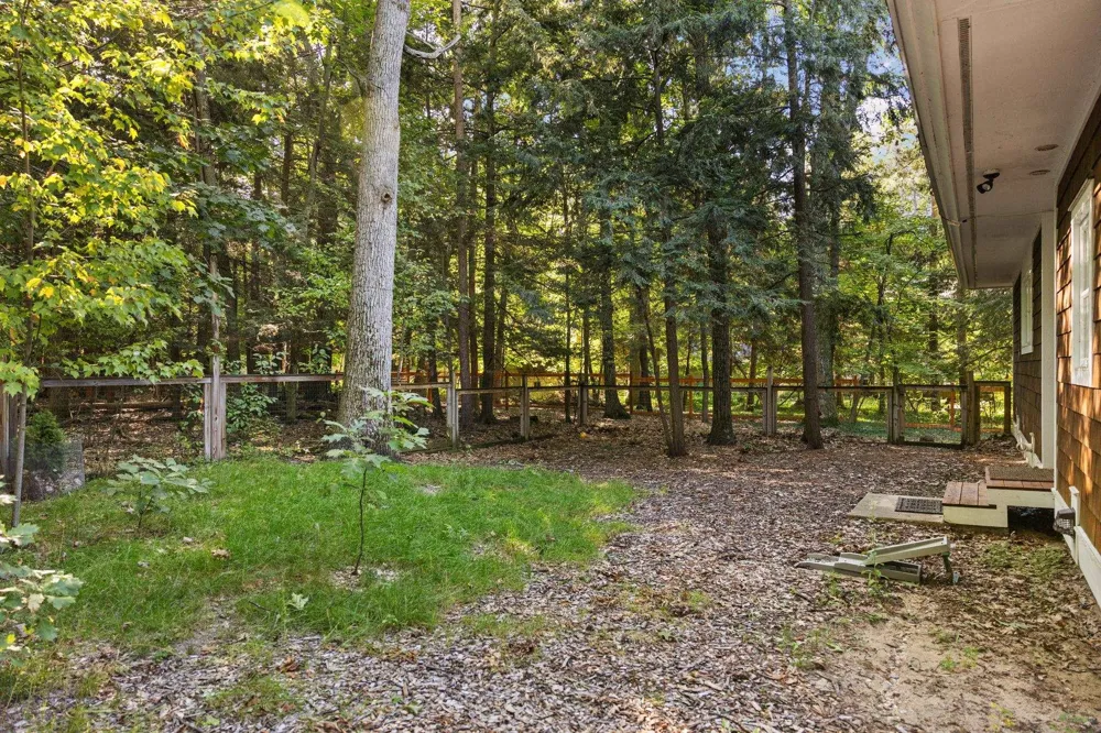 7380 Deepwater Point Acme Township, MI 49690
