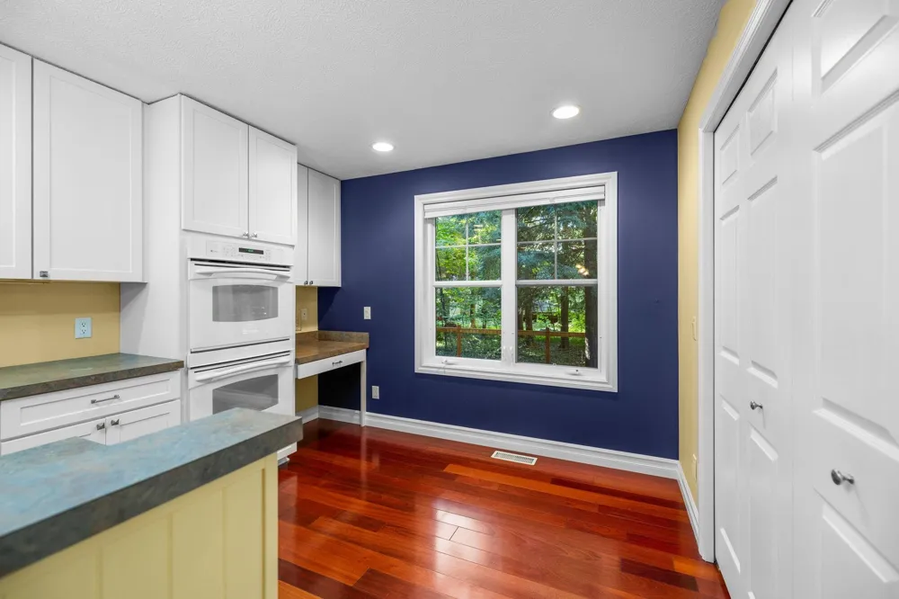 7380 Deepwater Point Acme Township, MI 49690
