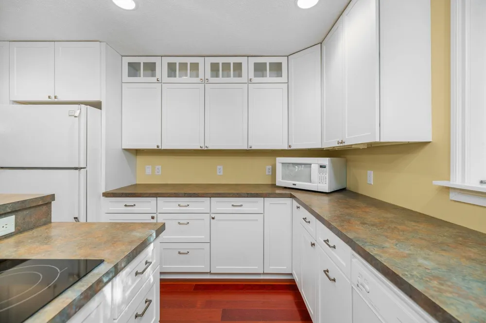 7380 Deepwater Point Acme Township, MI 49690