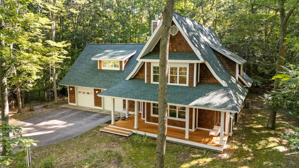 7380 Deepwater Point Acme Township, MI 49690