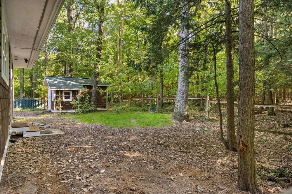 7380 Deepwater Point Acme Township, MI 49690