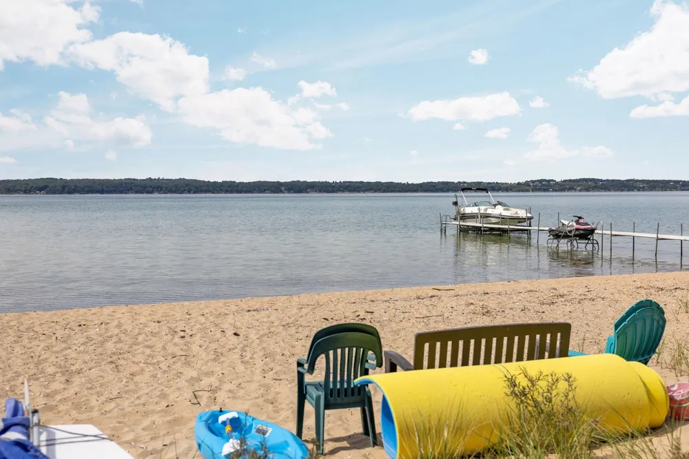 7380 Deepwater Point Acme Township, MI 49690