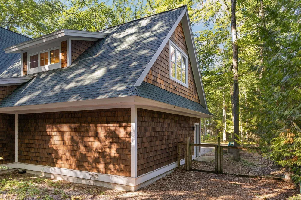 7380 Deepwater Point Acme Township, MI 49690