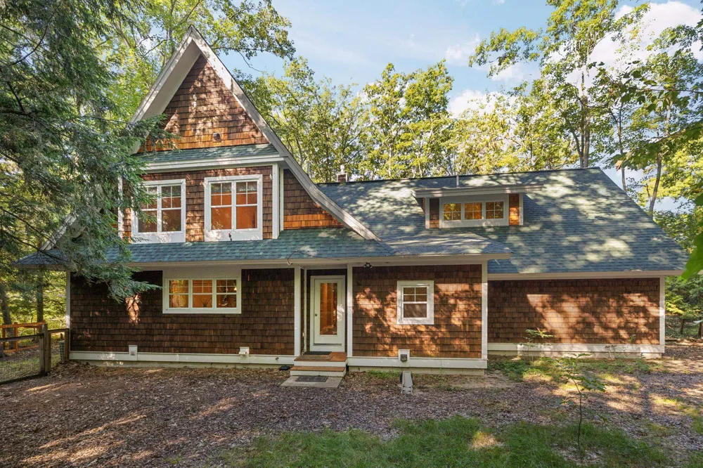 7380 Deepwater Point Acme Township, MI 49690