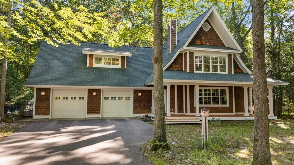7380 Deepwater Point Acme Township, MI 49690