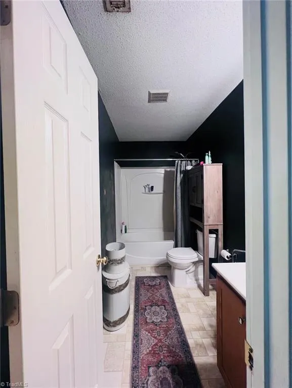 1708 Fern Hill Drive Greensboro, NC 27405