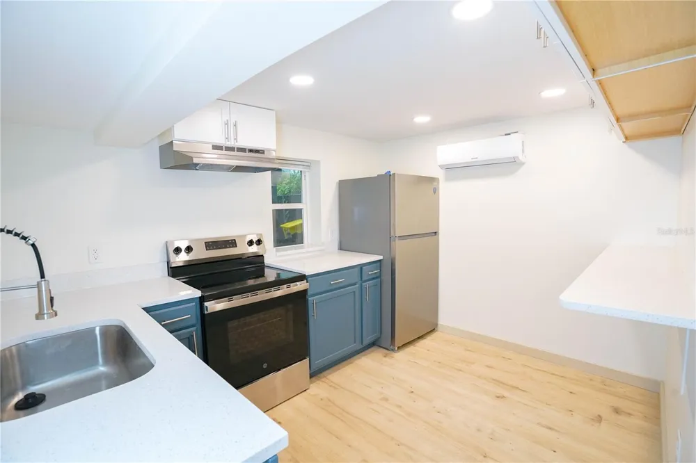 535 14TH AVENUE S #4 St Petersburg, FL 33701