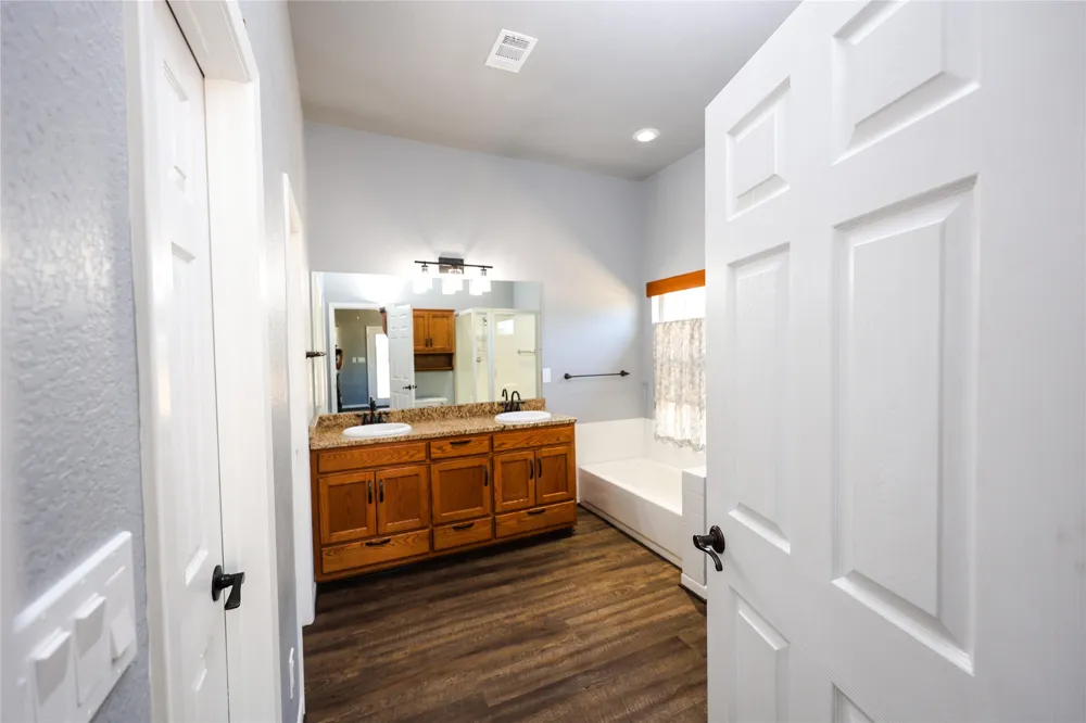 1400 Fm 574 W Mullin, TX 76864