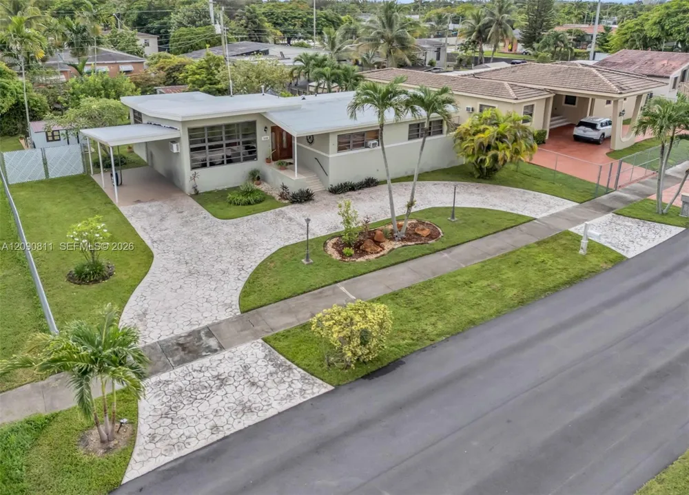 3121 SW 84th Ct Miami, FL 33155