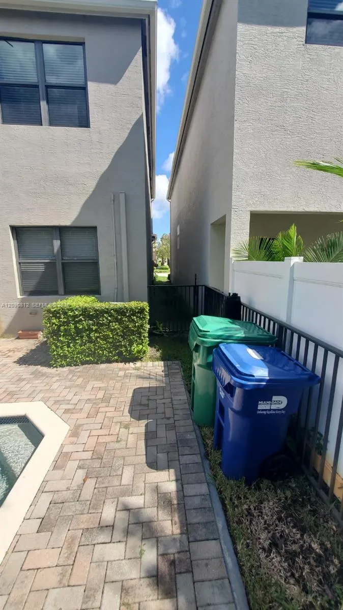 652 NE 191st Ter #0 Miami, FL 33179
