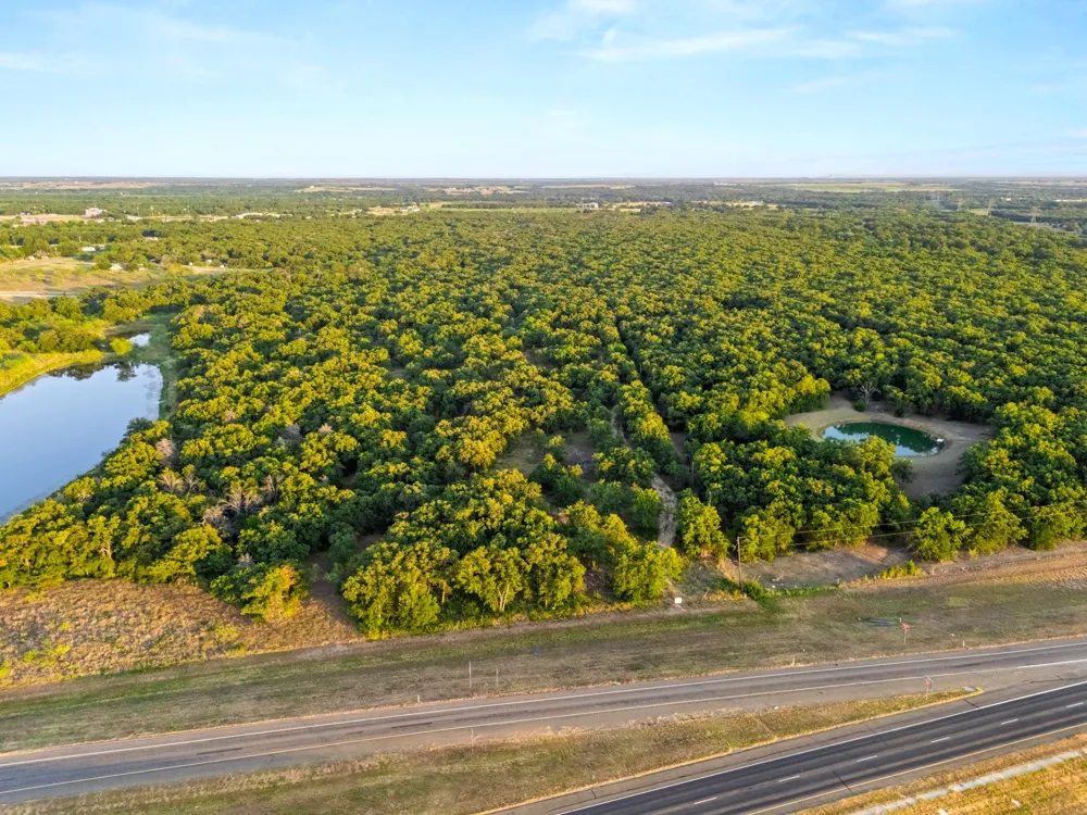 Highway 31 Axtell, TX 76624