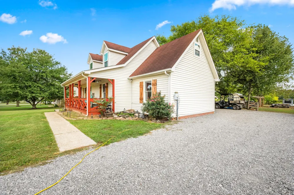 4068 Caney Creek Ln Chapel Hill, TN 37034