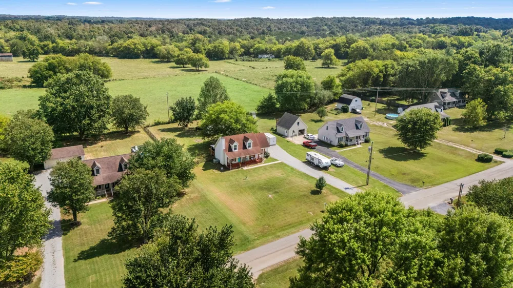 4068 Caney Creek Ln Chapel Hill, TN 37034