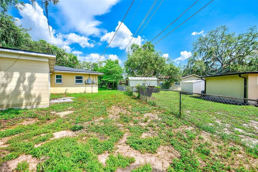 303 SAINT AUGUSTINE AVENUE Temple Terrace, FL 33617