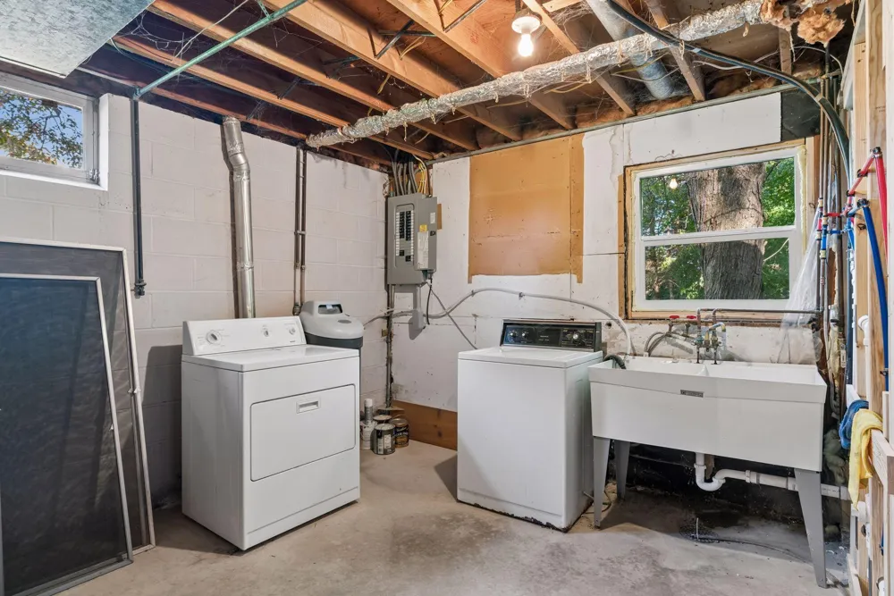 15001 Oakland Avenue S Burnsville, MN 55306