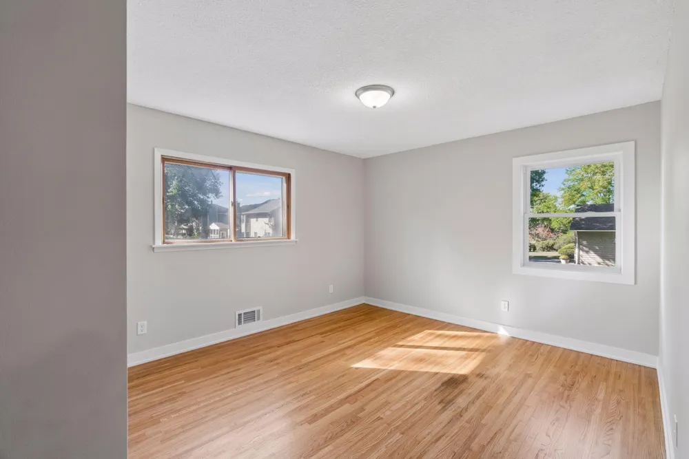 15001 Oakland Avenue S Burnsville, MN 55306