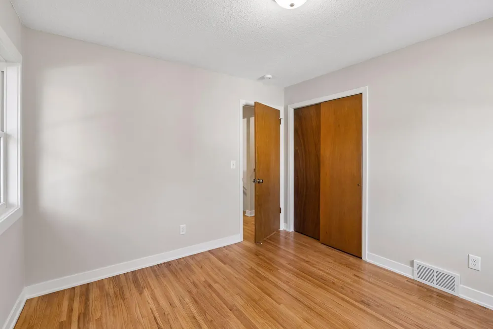 15001 Oakland Avenue S Burnsville, MN 55306