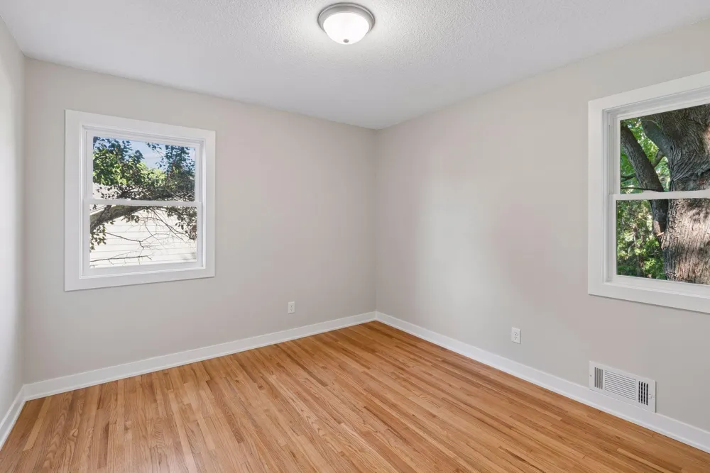 15001 Oakland Avenue S Burnsville, MN 55306