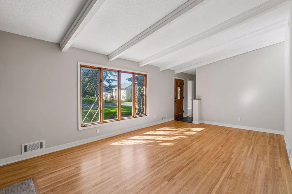 15001 Oakland Avenue S Burnsville, MN 55306