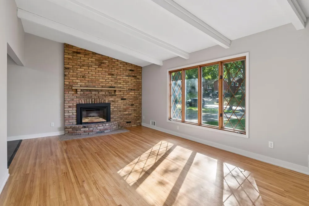 15001 Oakland Avenue S Burnsville, MN 55306
