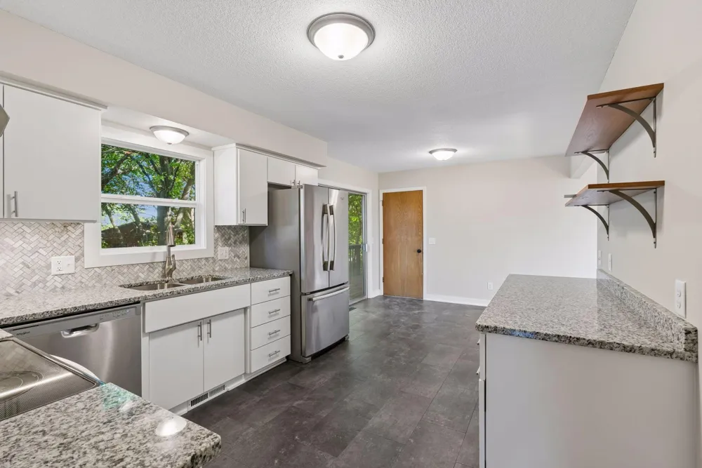 15001 Oakland Avenue S Burnsville, MN 55306