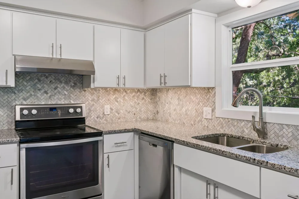 15001 Oakland Avenue S Burnsville, MN 55306