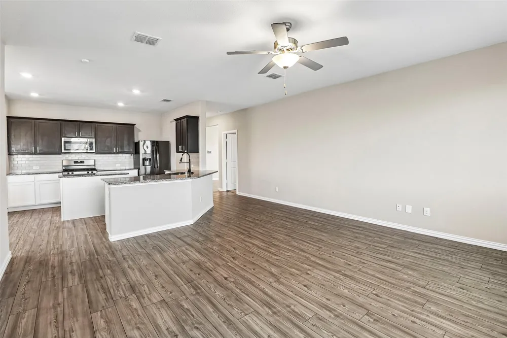2401 Lemco Drive Forney, TX 75126