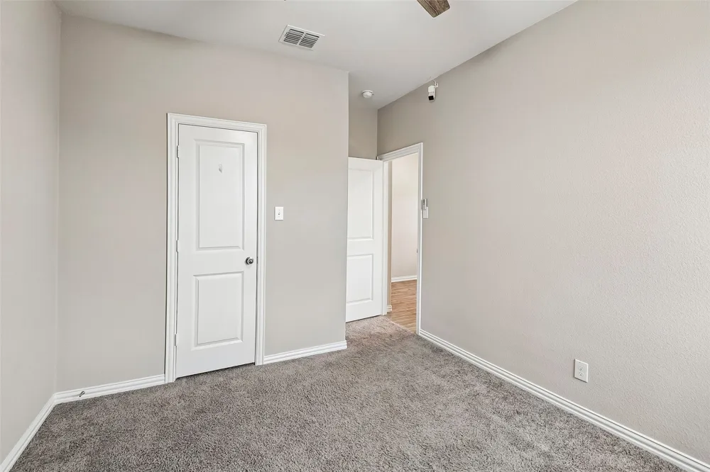 2401 Lemco Drive Forney, TX 75126
