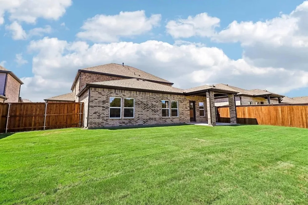 2401 Lemco Drive Forney, TX 75126
