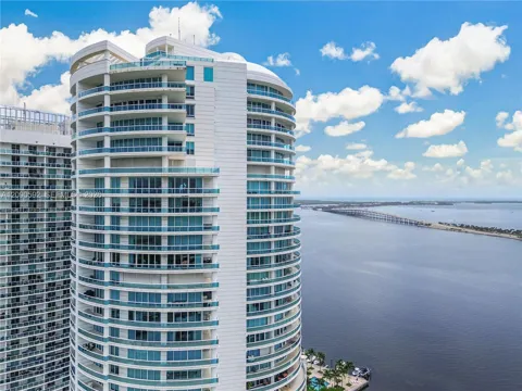 2127 SE Brickell Ave #1406