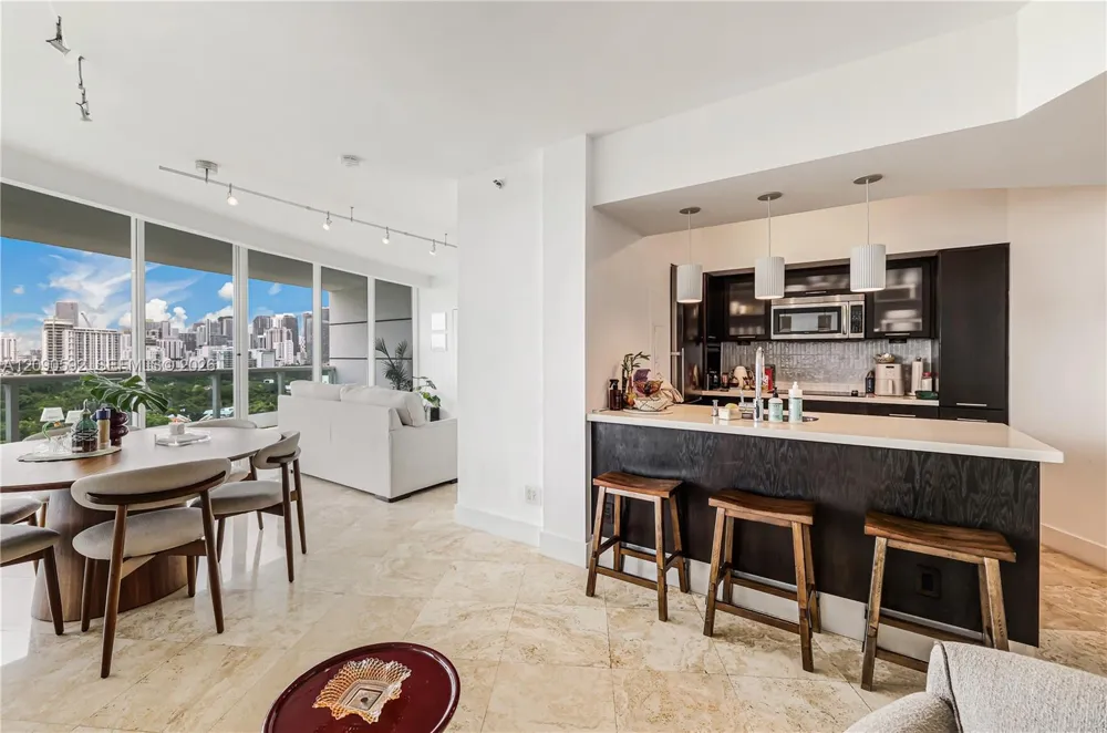 2127 SE Brickell Ave #1406 Miami, FL 33129