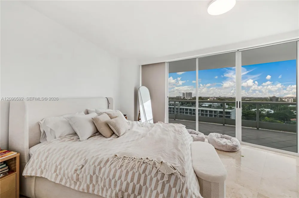 2127 SE Brickell Ave #1406 Miami, FL 33129