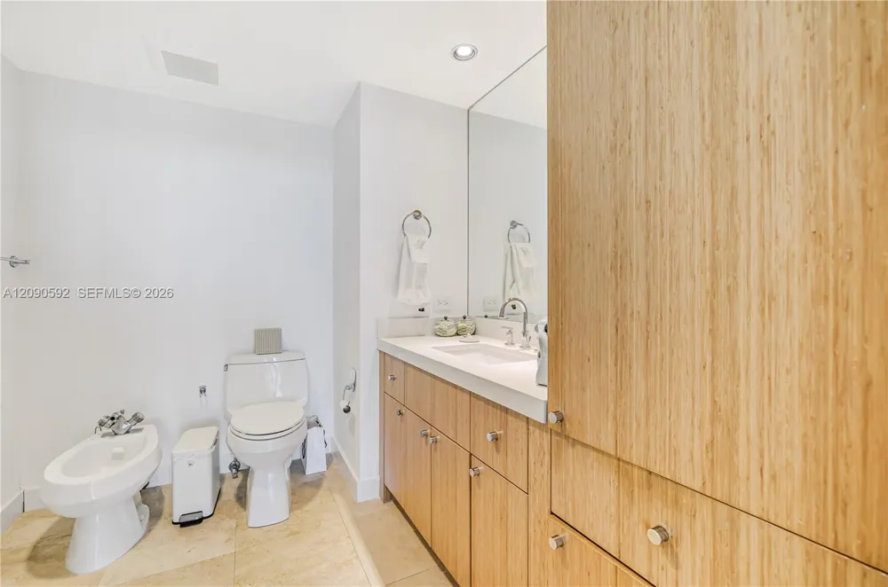 2127 SE Brickell Ave #1406 Miami, FL 33129