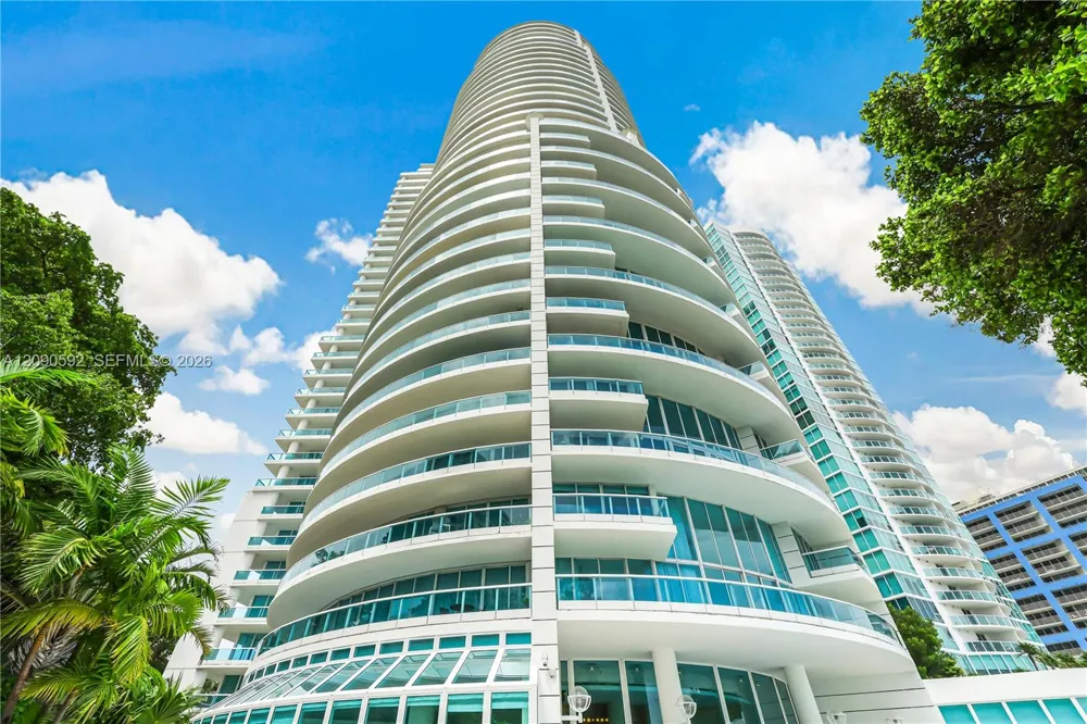 2127 SE Brickell Ave #1406 Miami, FL 33129