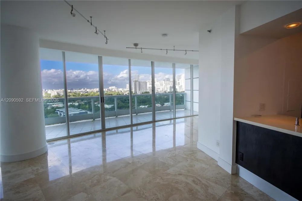 2127 SE Brickell Ave #1406 Miami, FL 33129