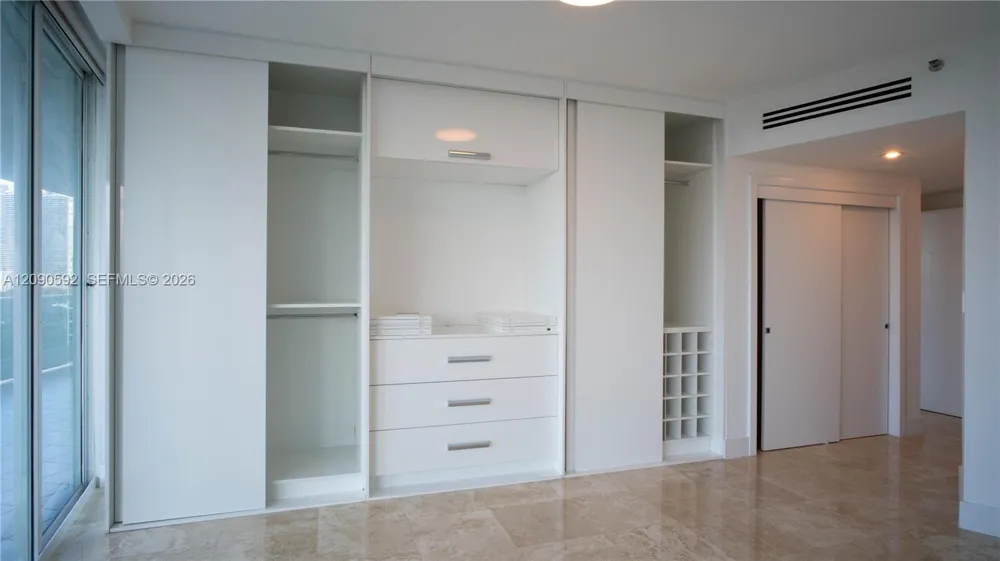 2127 SE Brickell Ave #1406 Miami, FL 33129