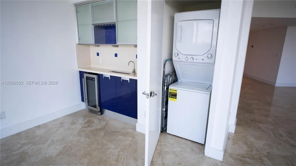 2127 SE Brickell Ave #1406 Miami, FL 33129