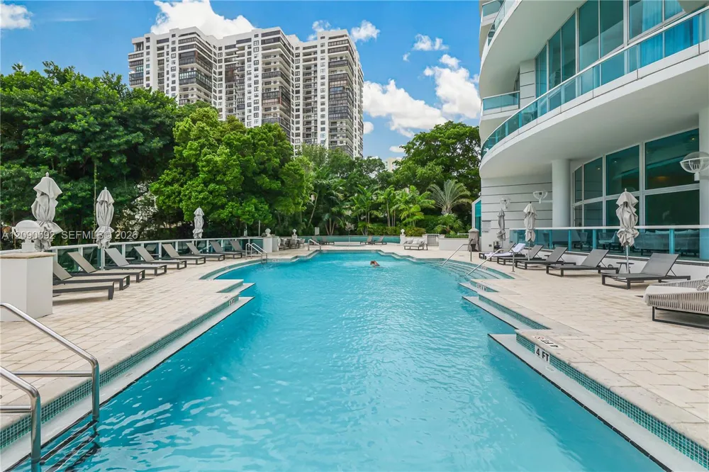 2127 SE Brickell Ave #1406 Miami, FL 33129