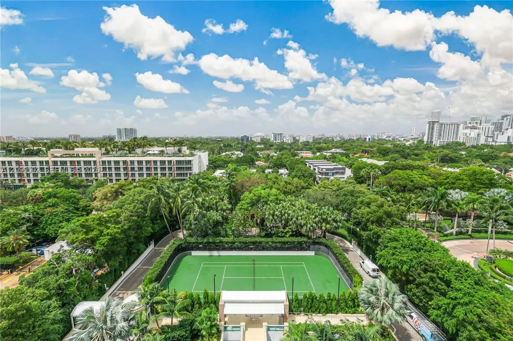 2127 SE Brickell Ave #1406 Miami, FL 33129