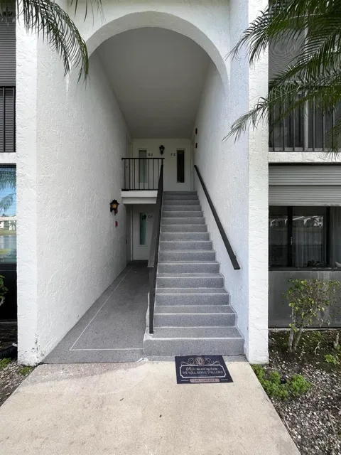 1002 Green Pine Boulevard #F2