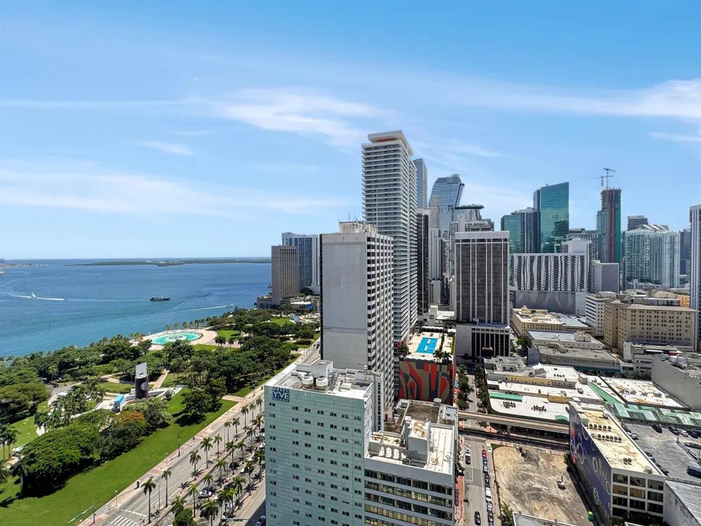 244 BISCAYNE BOULEVARD #3005 Miami, FL 33132