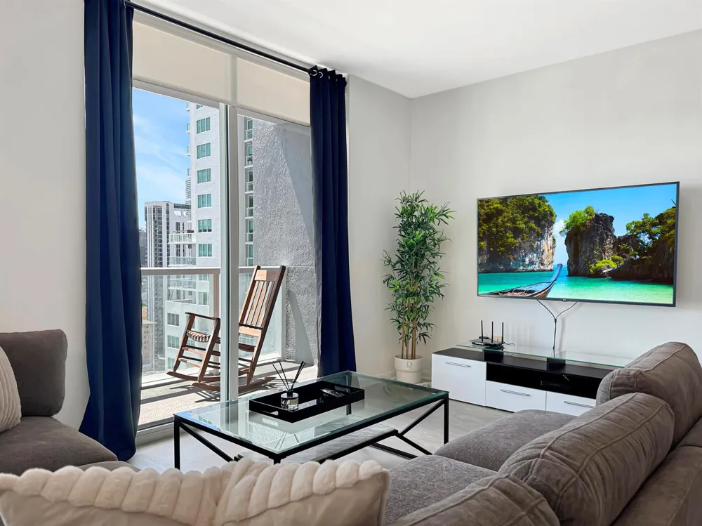 244 BISCAYNE BOULEVARD #3005 Miami, FL 33132