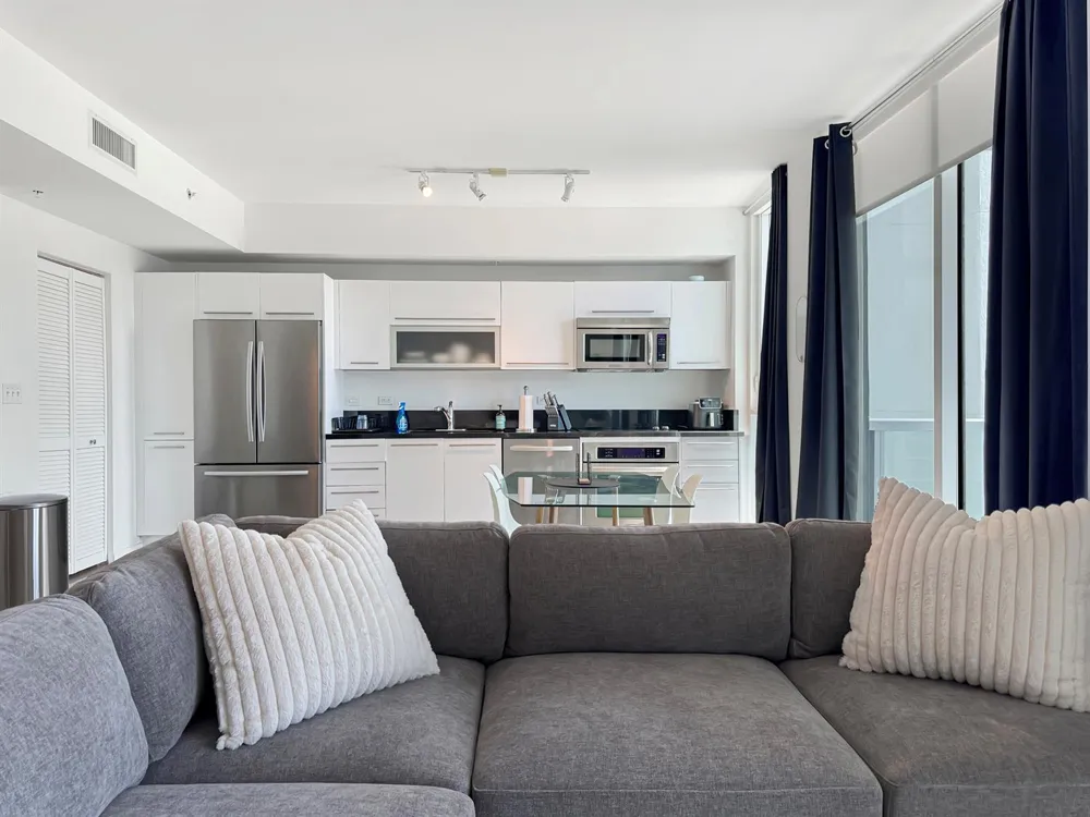 244 BISCAYNE BOULEVARD #3005 Miami, FL 33132
