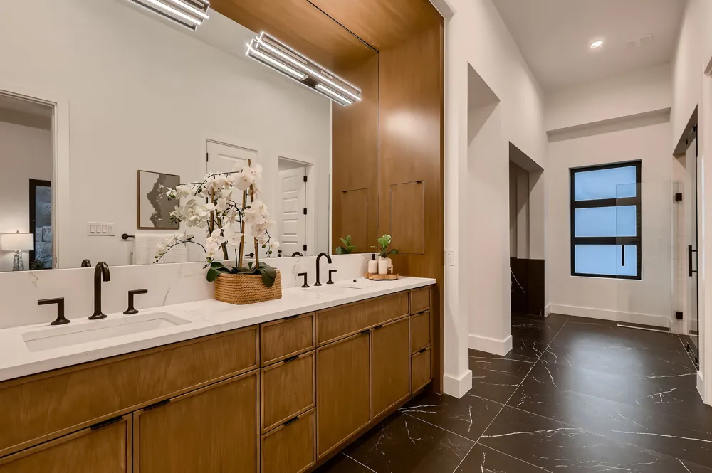 106 Bella Montagna Circle Austin, TX 78734