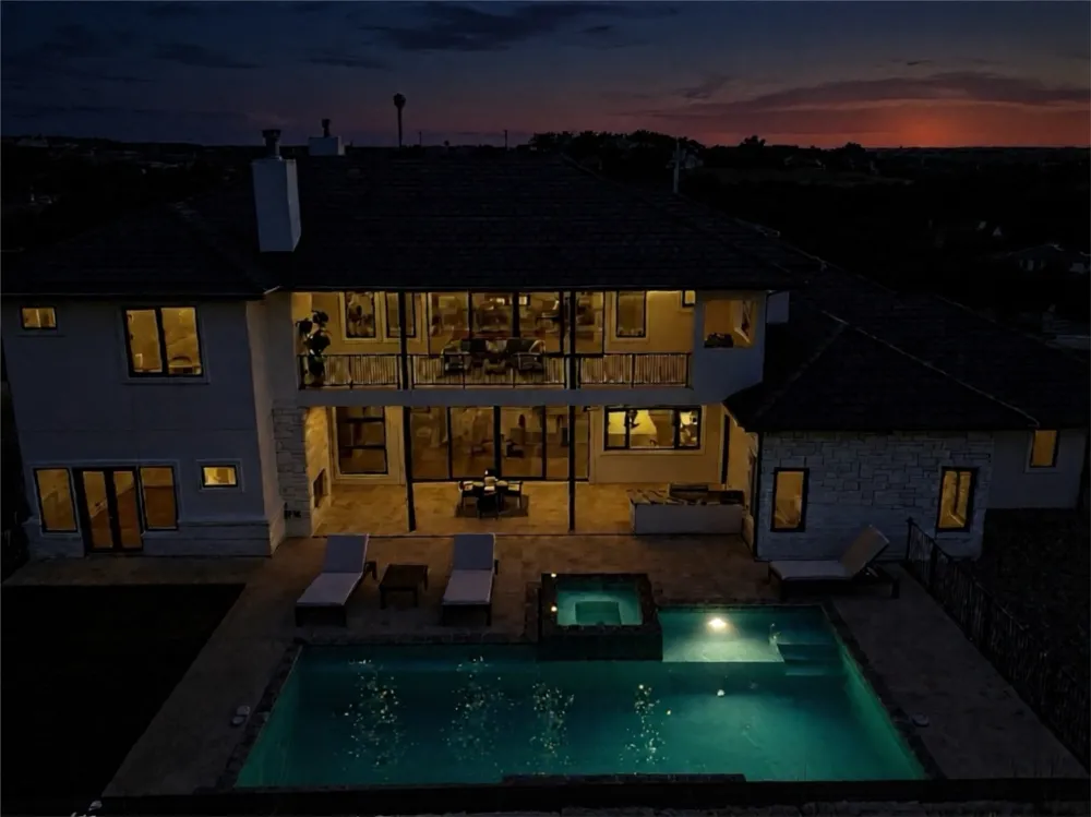106 Bella Montagna Circle Austin, TX 78734