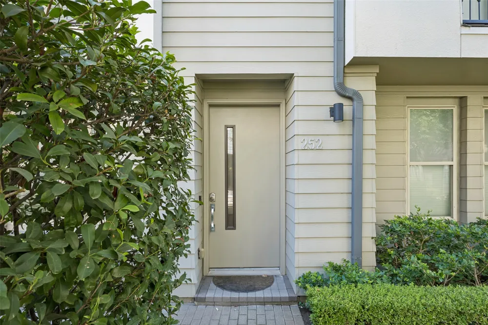 4211 Rawlins Street #252 Dallas, TX 75219