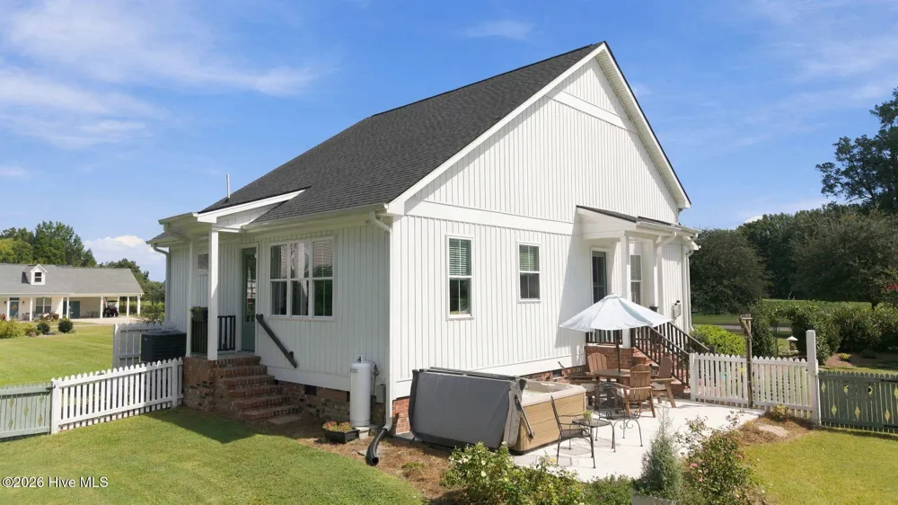 221 S King Street Bath, NC 27808